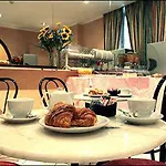 Clarin Hotel 2*