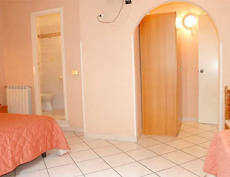 Clarin 2* Рим