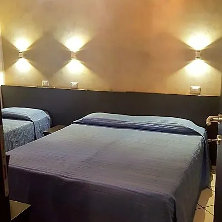 Hotel Clarin 2*
